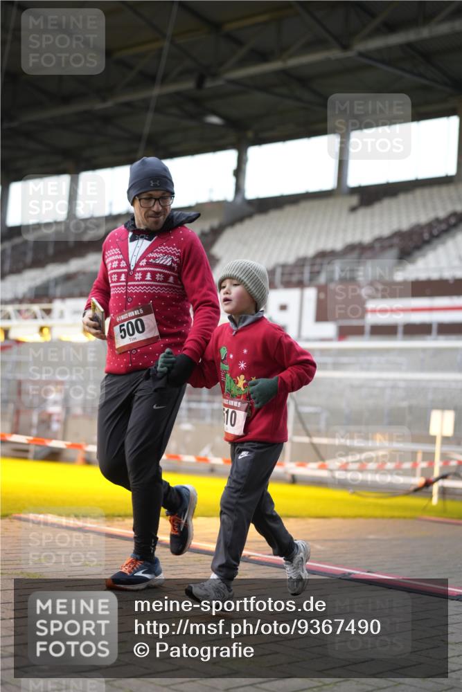 07.12.2025 - St. Pauli X-Mass-Run No. 15 Patografie http://msf.ph/oto/9367490 07.12.2025 10:52:59 Ziel 500, 504, 507, 510, 1684, 2673 meine-sportfotos.de