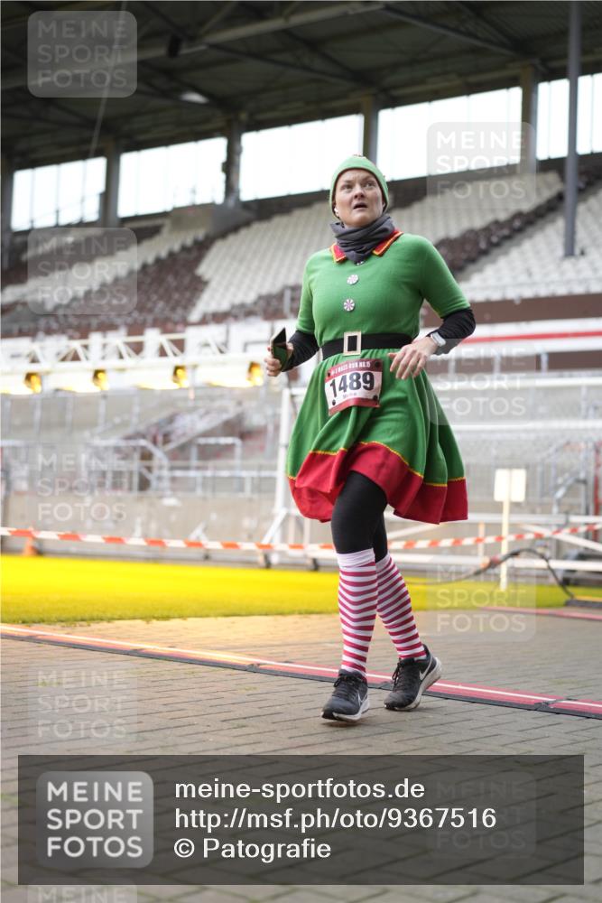 07.12.2025 - St. Pauli X-Mass-Run No. 15 Patografie http://msf.ph/oto/9367516 07.12.2025 10:54:19 Ziel 1489 meine-sportfotos.de