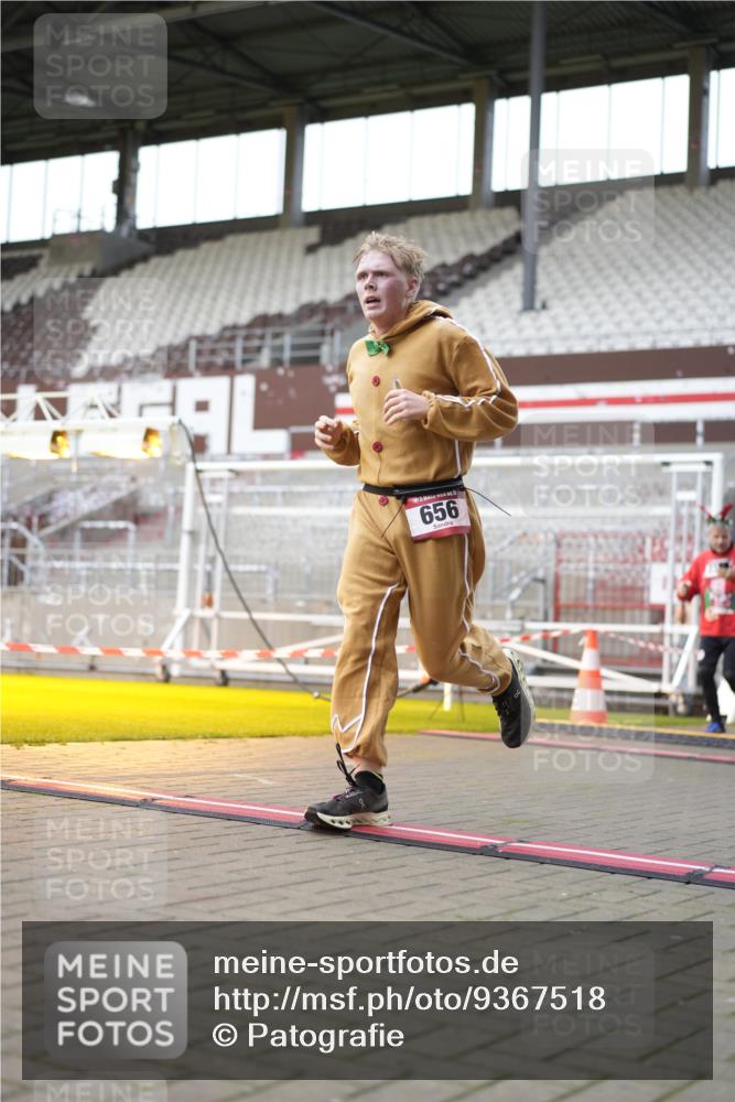 07.12.2025 - St. Pauli X-Mass-Run No. 15 Patografie http://msf.ph/oto/9367518 07.12.2025 10:54:25 Ziel 656, 1177, 1489, 2286, 2328, 2358, 2360, 2832 meine-sportfotos.de