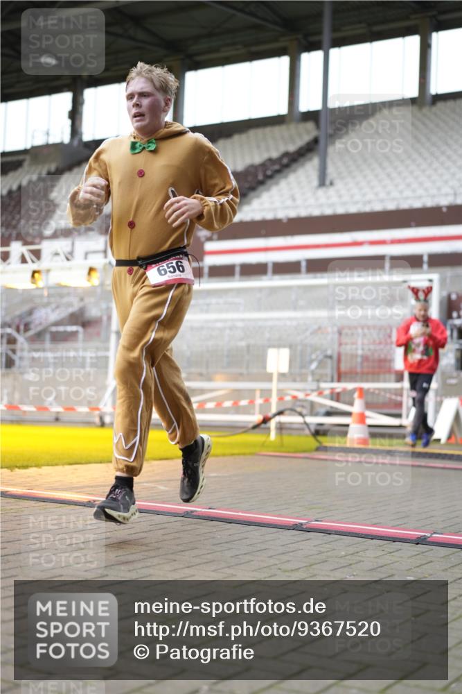 07.12.2025 - St. Pauli X-Mass-Run No. 15 Patografie http://msf.ph/oto/9367520 07.12.2025 10:54:25 Ziel 656, 1177, 1489, 2286, 2328, 2358, 2360, 2832 meine-sportfotos.de