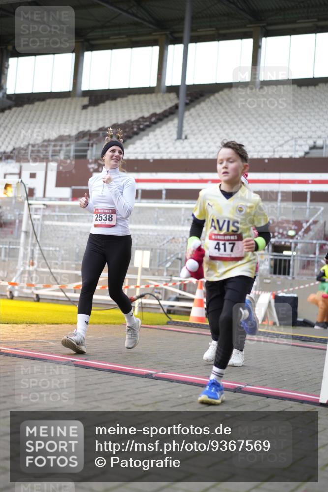 07.12.2025 - St. Pauli X-Mass-Run No. 15 Patografie http://msf.ph/oto/9367569 07.12.2025 10:56:41 Ziel 55, 236, 248, 417, 555, 568, 759, 2538, 2542 meine-sportfotos.de