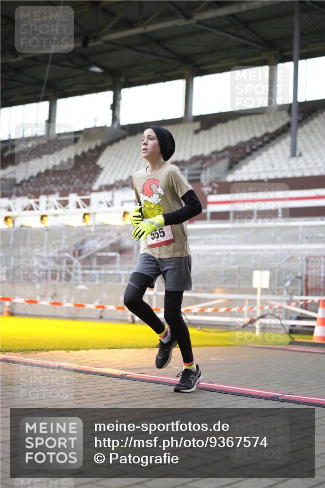 07.12.2025 - St. Pauli X-Mass-Run No. 15 Patografie http://msf.ph/oto/9367574 07.12.2025 10:56:44 Ziel 55, 417, 555, 568, 759, 1203, 2538, 2542, 2664 meine-sportfotos.de