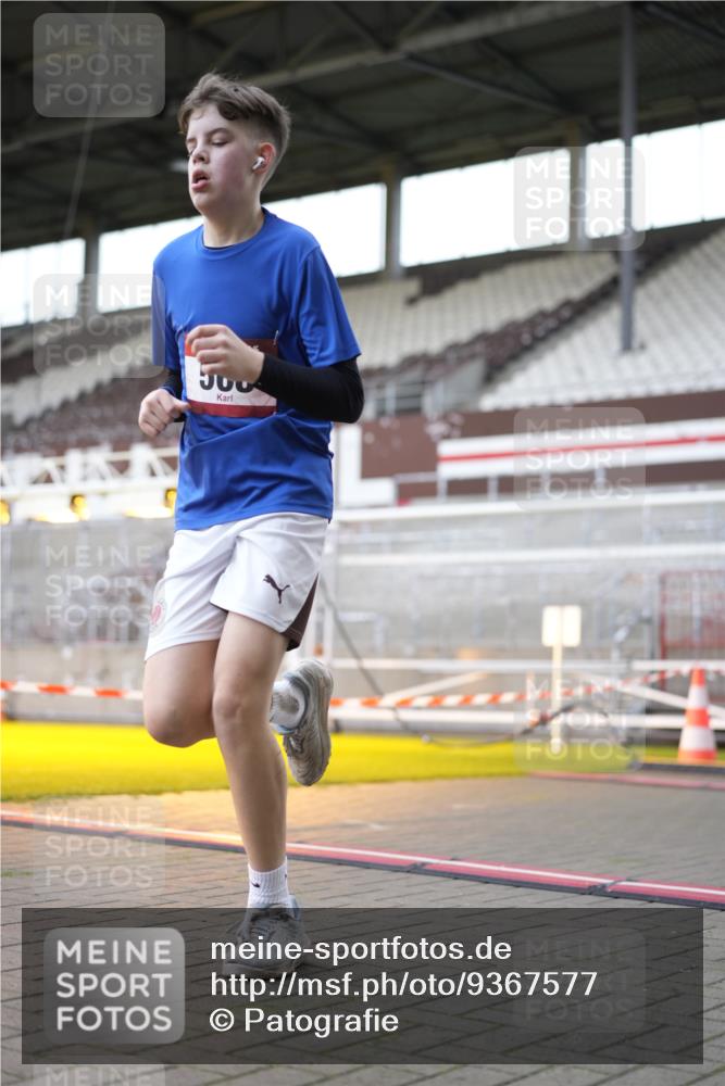 07.12.2025 - St. Pauli X-Mass-Run No. 15 Patografie http://msf.ph/oto/9367577 07.12.2025 10:56:46 Ziel 55, 417, 555, 566, 568, 1203, 2538, 2542, 2664, 3275 meine-sportfotos.de