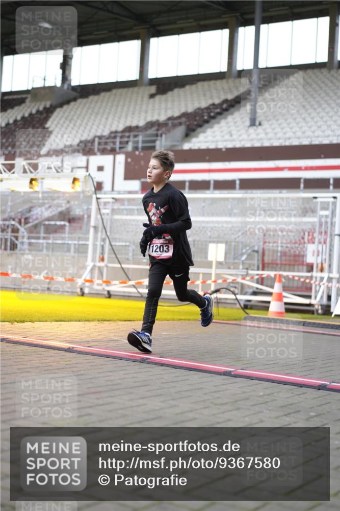 07.12.2025 - St. Pauli X-Mass-Run No. 15 Patografie http://msf.ph/oto/9367580 07.12.2025 10:56:49 Ziel 55, 417, 555, 566, 568, 763, 1203, 2538, 2542, 2664, 3275, 4799 meine-sportfotos.de