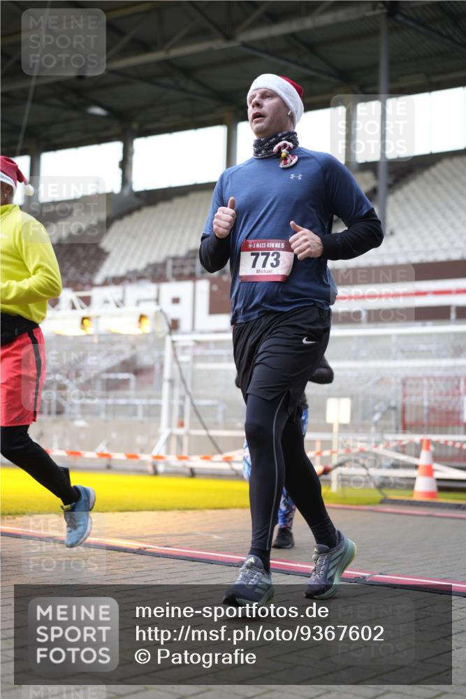 07.12.2025 - St. Pauli X-Mass-Run No. 15 Patografie http://msf.ph/oto/9367602 07.12.2025 10:57:13 Ziel 130, 251, 280, 773, 1097, 1099, 1387, 2290, 2296, 2297, 2298, 2665, 3064, 3067 meine-sportfotos.de