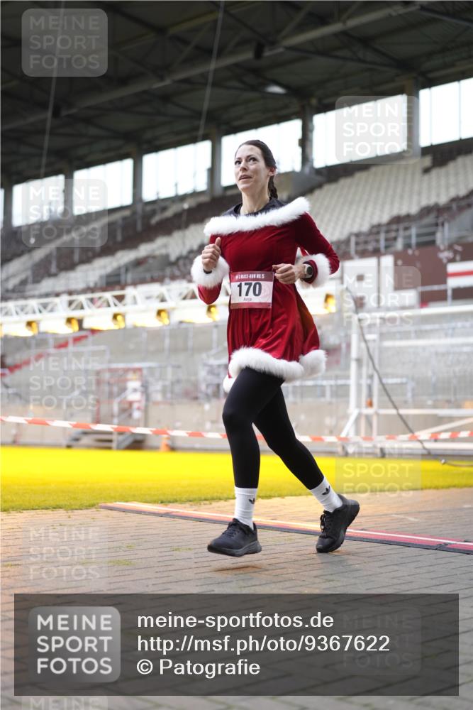 07.12.2025 - St. Pauli X-Mass-Run No. 15 Patografie http://msf.ph/oto/9367622 07.12.2025 10:57:44 Ziel 170, 324, 1390 meine-sportfotos.de