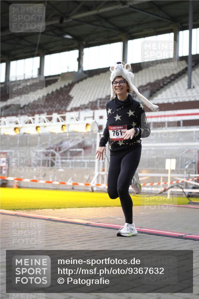 07.12.2025 - St. Pauli X-Mass-Run No. 15 Patografie http://msf.ph/oto/9367632 07.12.2025 10:58:05 Ziel 43, 75, 234, 761, 1690 meine-sportfotos.de