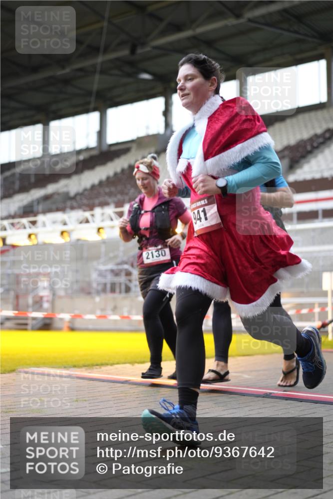 07.12.2025 - St. Pauli X-Mass-Run No. 15 Patografie http://msf.ph/oto/9367642 07.12.2025 10:58:39 Ziel 7, 606, 907, 941, 1160, 1174, 1476, 2130, 2131 meine-sportfotos.de