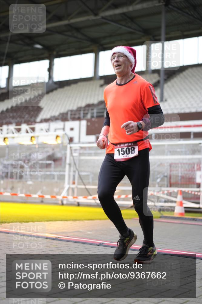 07.12.2025 - St. Pauli X-Mass-Run No. 15 Patografie http://msf.ph/oto/9367662 07.12.2025 10:58:58 Ziel 582, 1451, 1453, 1456, 1458, 1459, 1508, 2503 meine-sportfotos.de