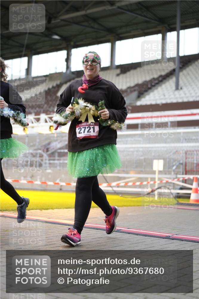 07.12.2025 - St. Pauli X-Mass-Run No. 15 Patografie http://msf.ph/oto/9367680 07.12.2025 10:59:16 Ziel 242, 2503, 2719, 2720, 2721, 2727, 2772 meine-sportfotos.de