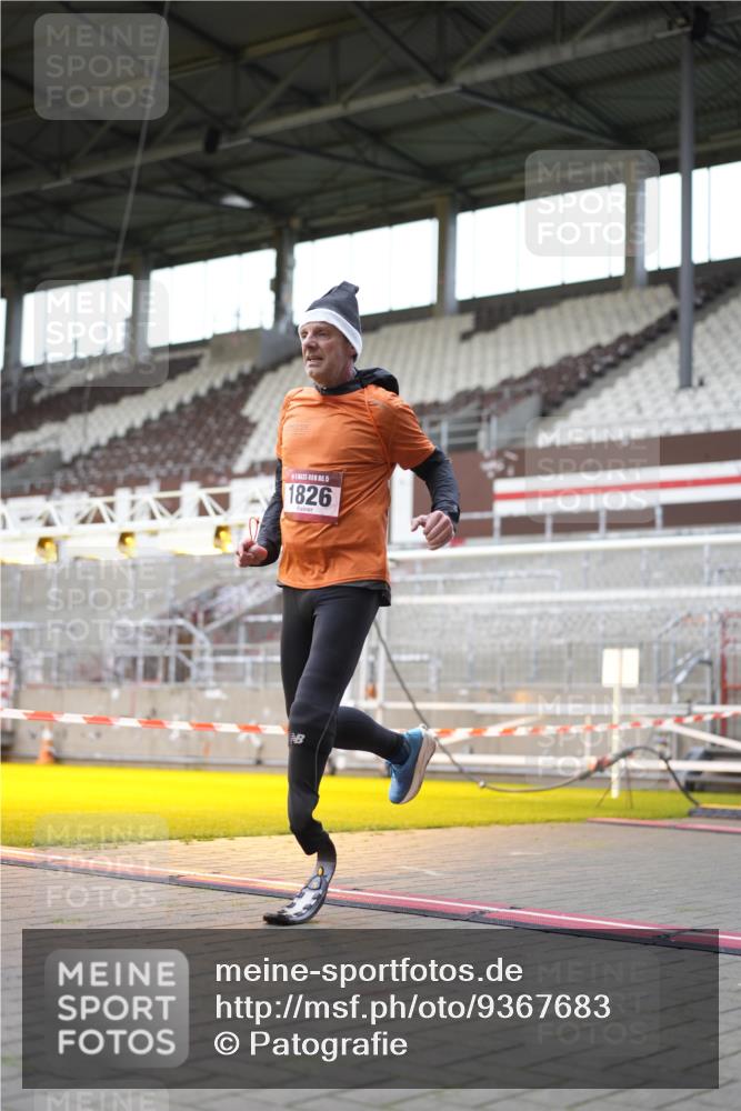 07.12.2025 - St. Pauli X-Mass-Run No. 15 Patografie http://msf.ph/oto/9367683 07.12.2025 10:59:23 Ziel 1826, 2719, 2720, 2721, 2727 meine-sportfotos.de