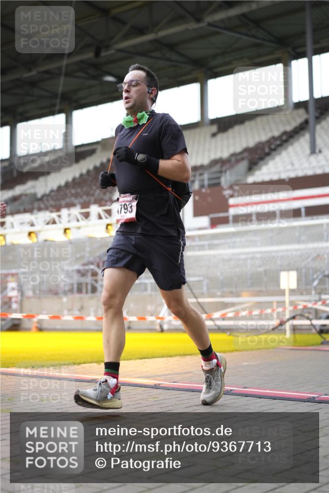 07.12.2025 - St. Pauli X-Mass-Run No. 15 Patografie http://msf.ph/oto/9367713 07.12.2025 11:00:18 Ziel 225, 435, 440, 611, 985, 988, 3952, 4478, 4793 meine-sportfotos.de