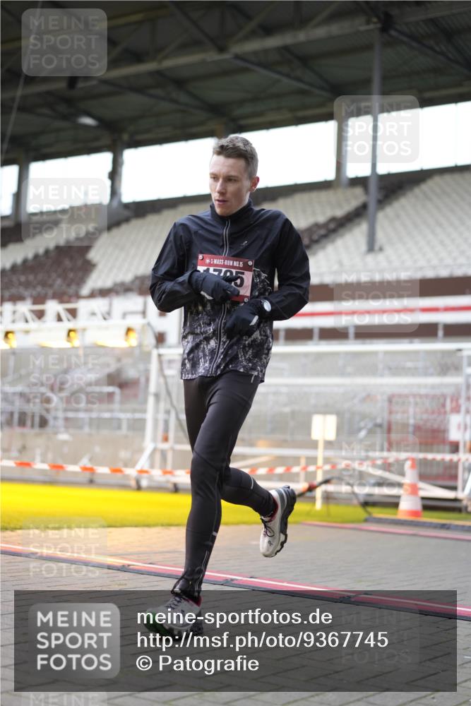 07.12.2025 - St. Pauli X-Mass-Run No. 15 Patografie http://msf.ph/oto/9367745 07.12.2025 11:01:00 Ziel 68, 89, 1065, 1068, 1705 meine-sportfotos.de