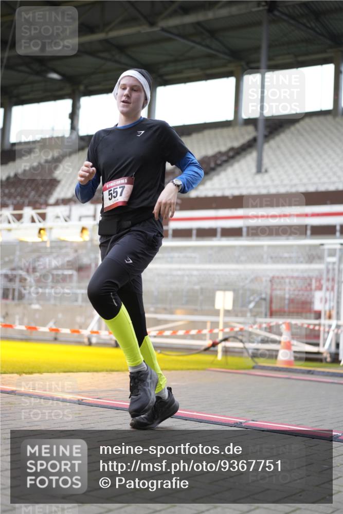 07.12.2025 - St. Pauli X-Mass-Run No. 15 Patografie http://msf.ph/oto/9367751 07.12.2025 11:01:07 Ziel 89, 132, 139, 557, 1705 meine-sportfotos.de