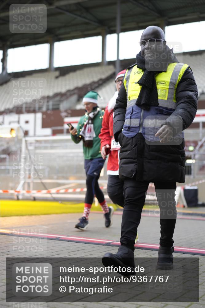 07.12.2025 - St. Pauli X-Mass-Run No. 15 Patografie http://msf.ph/oto/9367767 07.12.2025 11:01:22 Ziel 132, 139, 557, 766, 770, 771, 1300, 1367, 1615, 2251, 2252 meine-sportfotos.de