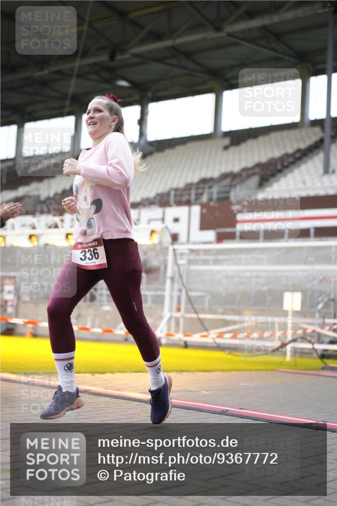 07.12.2025 - St. Pauli X-Mass-Run No. 15 Patografie http://msf.ph/oto/9367772 07.12.2025 11:01:28 Ziel 336, 766, 770, 771, 1045, 1048, 1300, 1367, 1615, 2251, 2252 meine-sportfotos.de