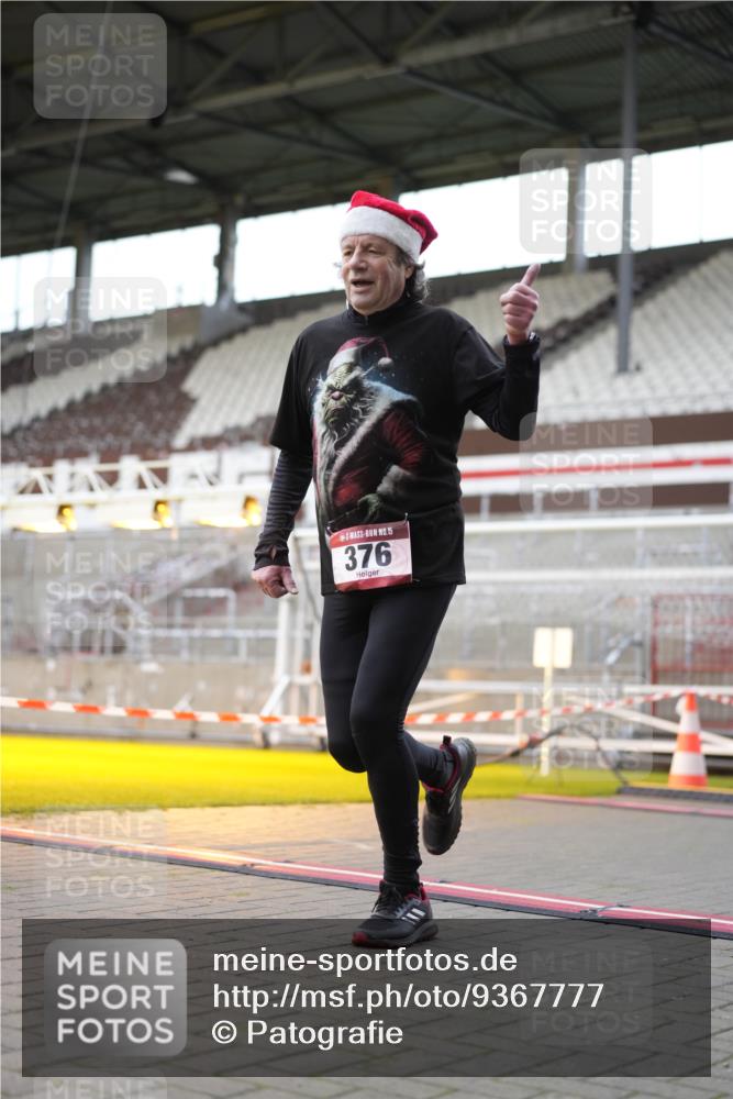 07.12.2025 - St. Pauli X-Mass-Run No. 15 Patografie http://msf.ph/oto/9367777 07.12.2025 11:01:36 Ziel 336, 376, 766, 1045, 1048, 1067, 1367, 1615, 2251 meine-sportfotos.de