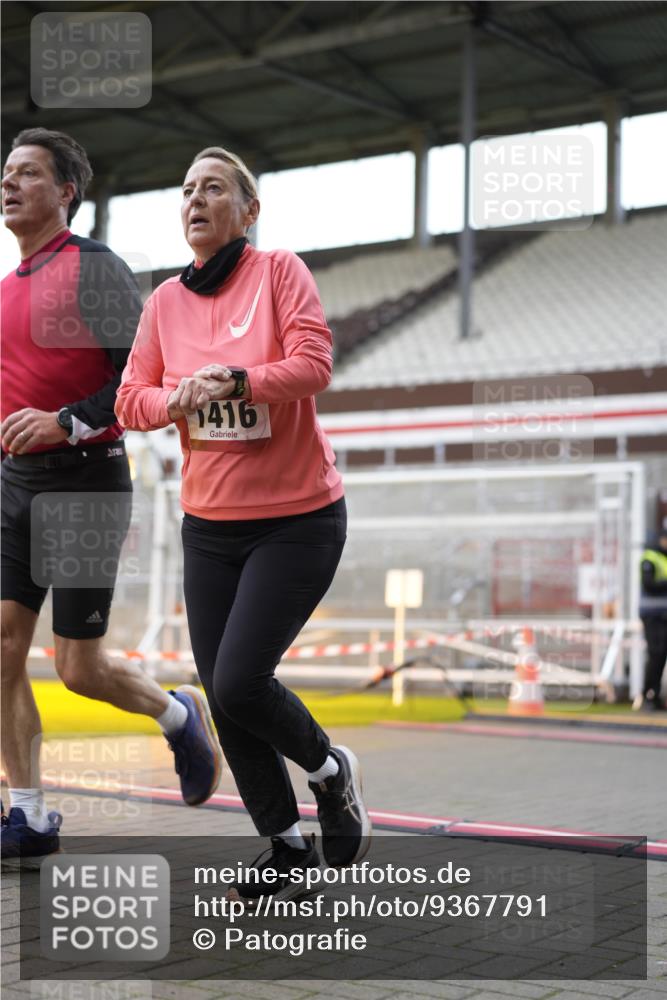 07.12.2025 - St. Pauli X-Mass-Run No. 15 Patografie http://msf.ph/oto/9367791 07.12.2025 11:02:00 Ziel 95, 193, 837, 838, 842, 847, 851, 1143, 1416, 2576 meine-sportfotos.de