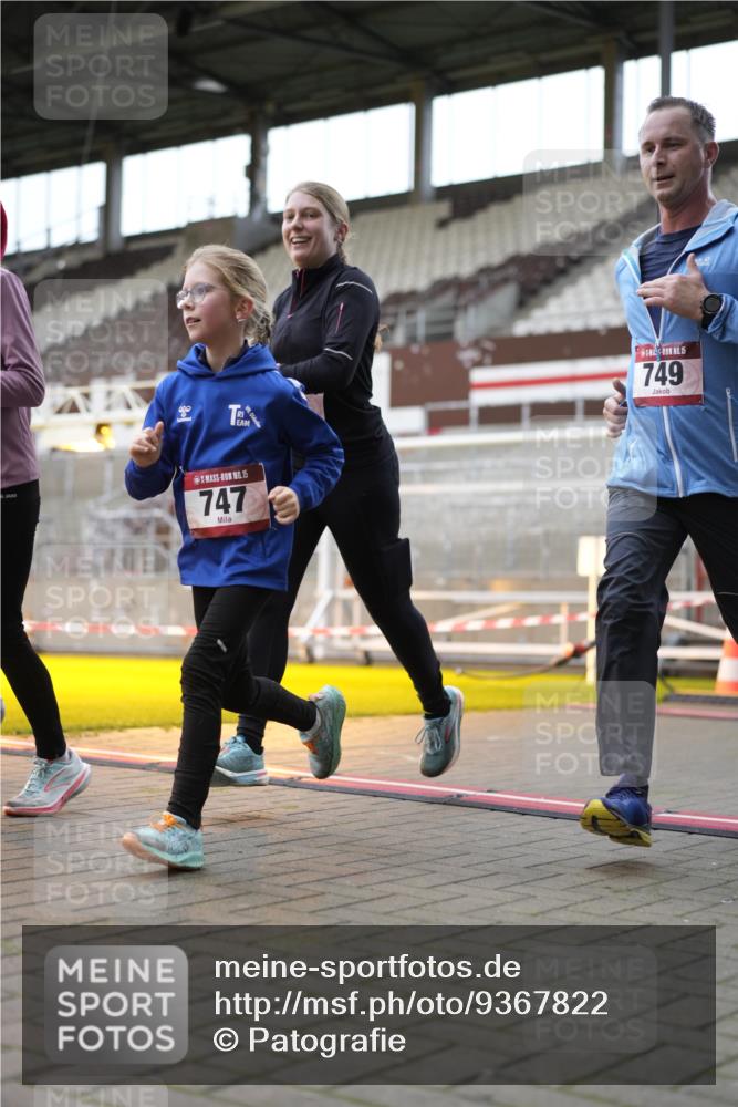 07.12.2025 - St. Pauli X-Mass-Run No. 15 Patografie http://msf.ph/oto/9367822 07.12.2025 11:02:30 Ziel 20, 25, 542, 547, 746, 747, 749, 751 meine-sportfotos.de