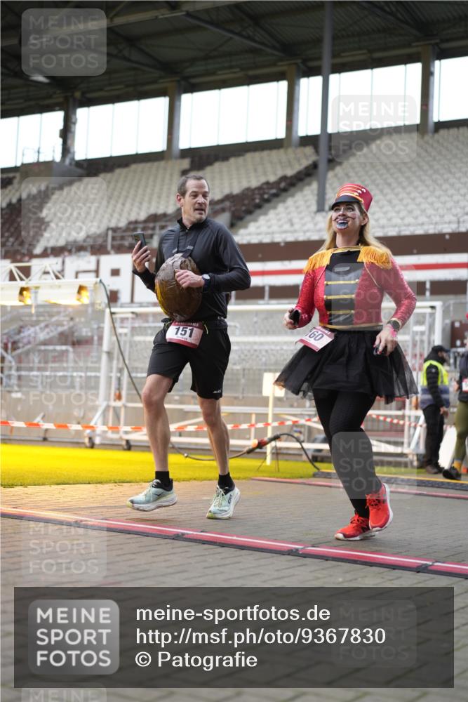 07.12.2025 - St. Pauli X-Mass-Run No. 15 Patografie http://msf.ph/oto/9367830 07.12.2025 11:02:47 Ziel 151, 160, 502, 574, 602, 612, 875, 880, 953, 997, 1063, 1102, 4809 meine-sportfotos.de