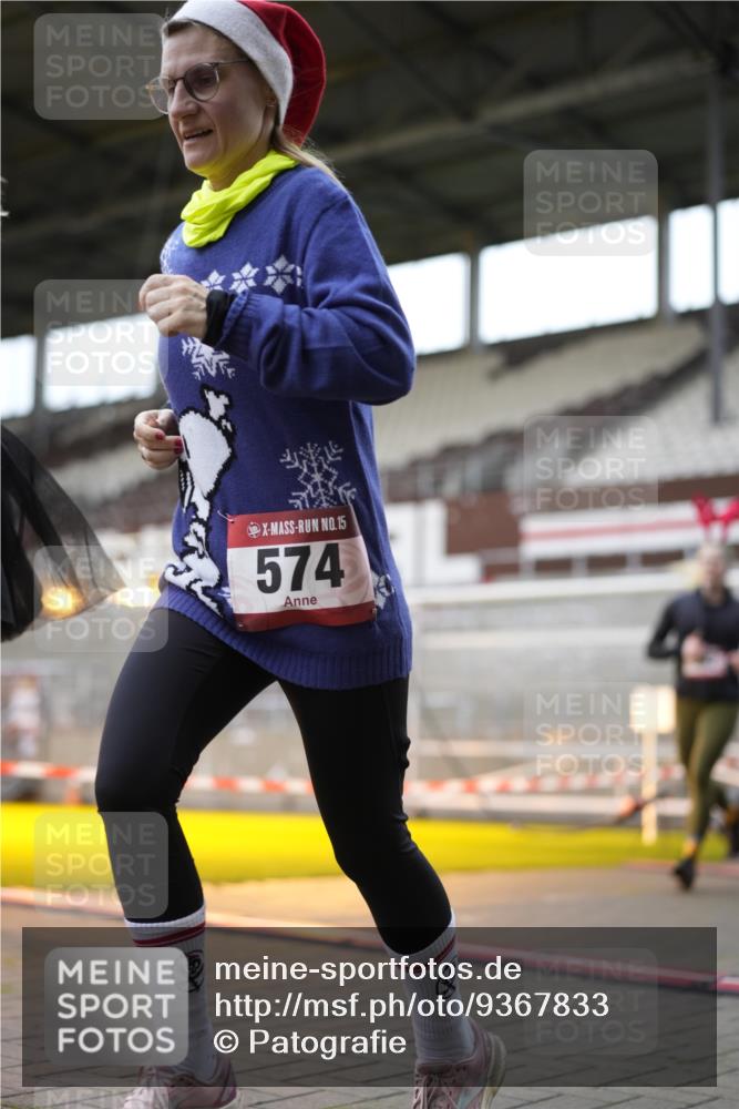 07.12.2025 - St. Pauli X-Mass-Run No. 15 Patografie http://msf.ph/oto/9367833 07.12.2025 11:02:48 Ziel 151, 160, 502, 574, 599, 602, 612, 875, 880, 953, 997, 1063, 1102, 4809 meine-sportfotos.de