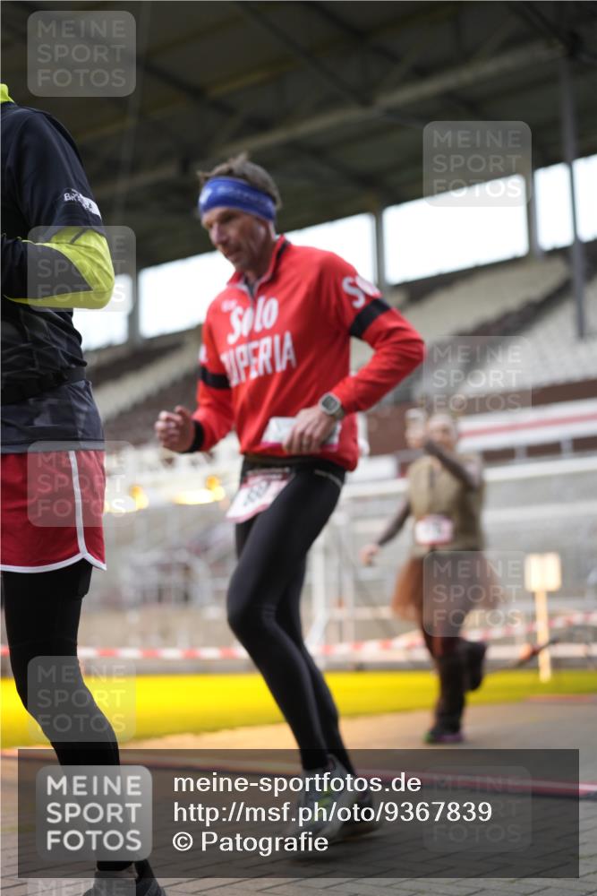 07.12.2025 - St. Pauli X-Mass-Run No. 15 Patografie http://msf.ph/oto/9367839 07.12.2025 11:02:50 Ziel 151, 160, 502, 574, 599, 602, 612, 875, 880, 953, 997, 1063, 1102, 4809 meine-sportfotos.de