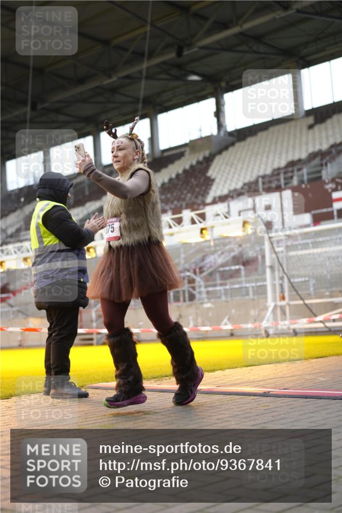 07.12.2025 - St. Pauli X-Mass-Run No. 15 Patografie http://msf.ph/oto/9367841 07.12.2025 11:02:51 Ziel 151, 160, 502, 574, 599, 602, 612, 875, 880, 953, 997, 1063, 1102, 4809 meine-sportfotos.de