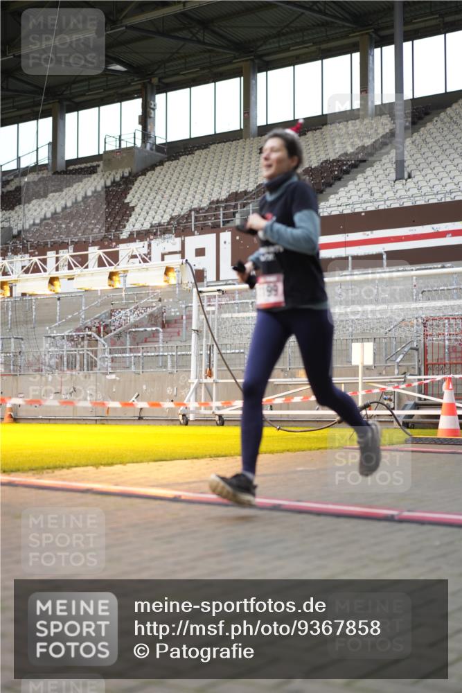 07.12.2025 - St. Pauli X-Mass-Run No. 15 Patografie http://msf.ph/oto/9367858 07.12.2025 11:03:03 Ziel 502, 599, 602, 612, 748, 875, 880, 953, 1102, 1139, 1199, 1385, 1644, 1668, 1670, 4809 meine-sportfotos.de