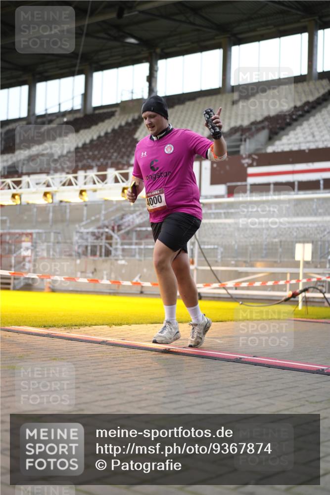 07.12.2025 - St. Pauli X-Mass-Run No. 15 Patografie http://msf.ph/oto/9367874 07.12.2025 11:03:19 Ziel 61, 64, 102, 109, 186, 748, 853, 1199, 1850 meine-sportfotos.de