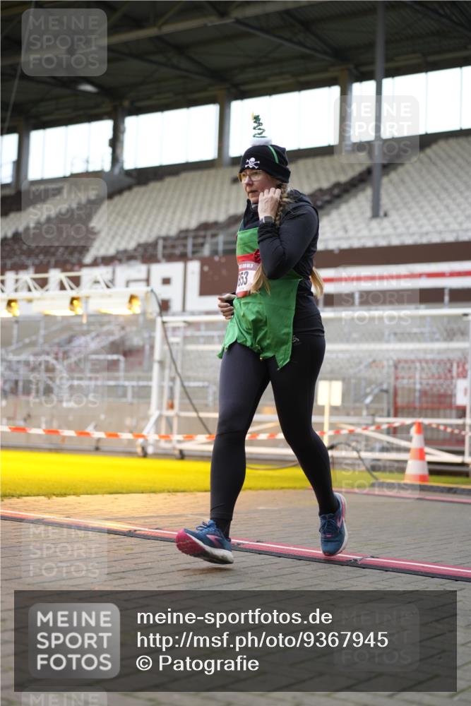 07.12.2025 - St. Pauli X-Mass-Run No. 15 Patografie http://msf.ph/oto/9367945 07.12.2025 11:03:11 Ziel 61, 64, 186, 748, 853, 1139, 1199, 1385, 1644, 1668, 1670, 1850 meine-sportfotos.de