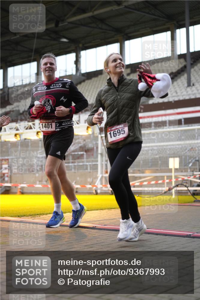 07.12.2025 - St. Pauli X-Mass-Run No. 15 Patografie http://msf.ph/oto/9367993 07.12.2025 11:04:08 Ziel 126, 215, 216, 222, 285, 305, 432, 734, 764, 1200, 1252, 1254, 1401, 1695, 1854, 1856 meine-sportfotos.de