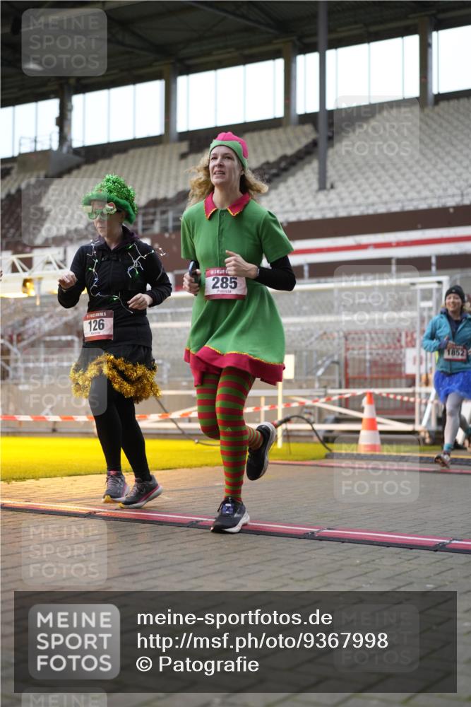 07.12.2025 - St. Pauli X-Mass-Run No. 15 Patografie http://msf.ph/oto/9367998 07.12.2025 11:04:13 Ziel 126, 215, 216, 285, 305, 700, 702, 734, 740, 764, 1200, 1252, 1254, 1401, 1695, 1766, 1769, 1852, 1854, 1856 meine-sportfotos.de