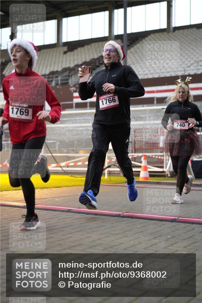 07.12.2025 - St. Pauli X-Mass-Run No. 15 Patografie http://msf.ph/oto/9368002 07.12.2025 11:04:15 Ziel 126, 215, 216, 285, 305, 700, 702, 734, 740, 764, 1200, 1252, 1254, 1401, 1695, 1766, 1769, 1852, 1854, 1856 meine-sportfotos.de
