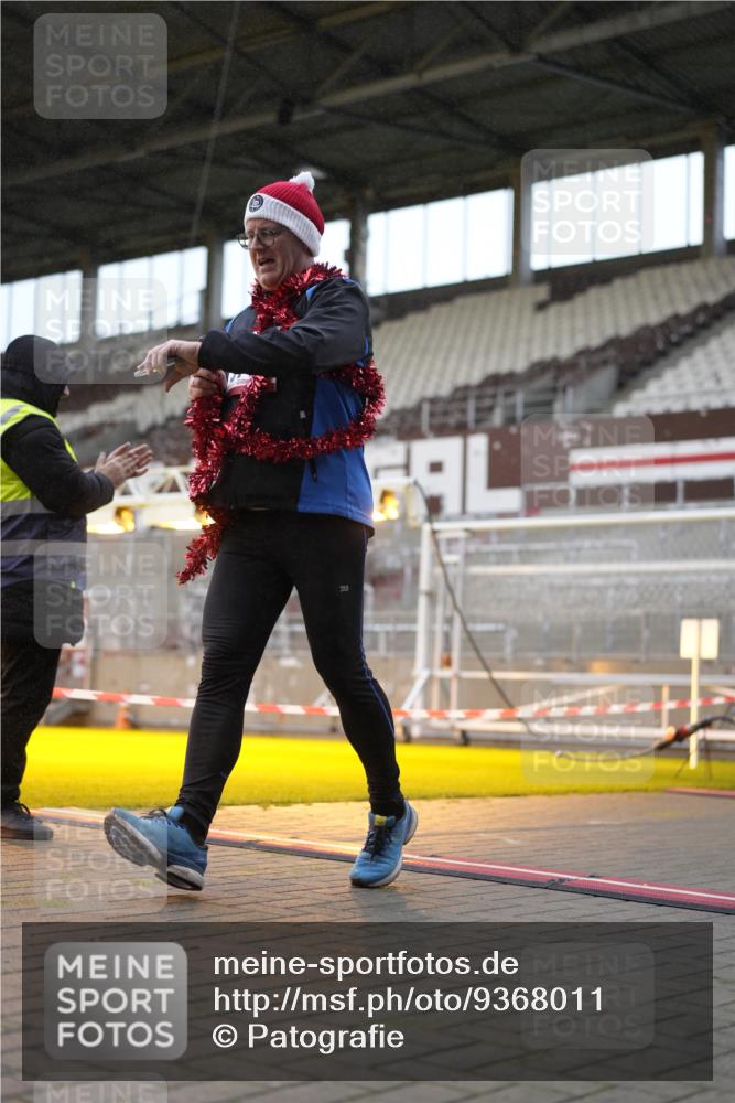 07.12.2025 - St. Pauli X-Mass-Run No. 15 Patografie http://msf.ph/oto/9368011 07.12.2025 11:04:35 Ziel 33, 361, 395, 1643, 2791, 2919, 3719, 4565, 4570, 4571 meine-sportfotos.de