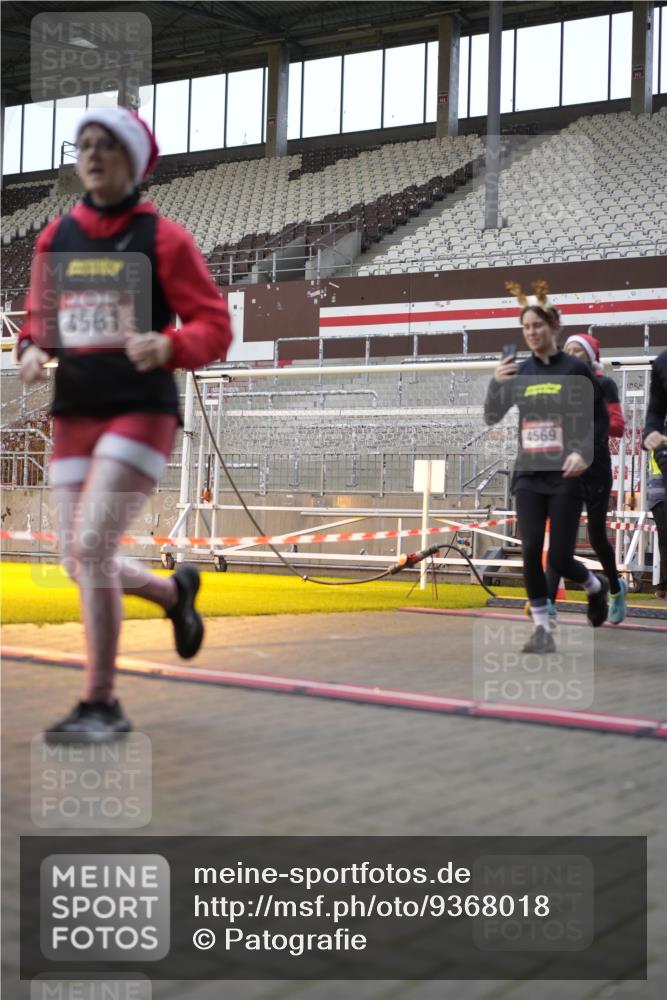 07.12.2025 - St. Pauli X-Mass-Run No. 15 Patografie http://msf.ph/oto/9368018 07.12.2025 11:04:42 Ziel 33, 361, 395, 1643, 2791, 2919, 3719, 4561, 4562, 4563, 4565, 4566, 4567, 4568, 4569, 4570, 4571, 4572, 4573, 4575, 4576, 4577, 4578 meine-sportfotos.de