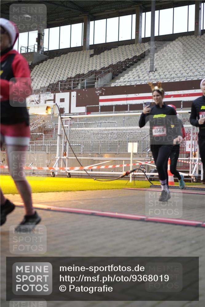07.12.2025 - St. Pauli X-Mass-Run No. 15 Patografie http://msf.ph/oto/9368019 07.12.2025 11:04:42 Ziel 33, 361, 395, 1643, 2791, 2919, 3719, 4561, 4562, 4563, 4565, 4566, 4567, 4568, 4569, 4570, 4571, 4572, 4573, 4575, 4576, 4577, 4578 meine-sportfotos.de
