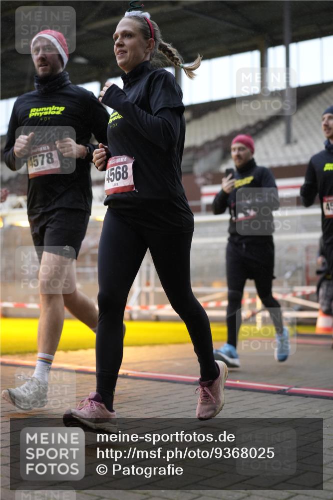 07.12.2025 - St. Pauli X-Mass-Run No. 15 Patografie http://msf.ph/oto/9368025 07.12.2025 11:04:44 Ziel 33, 361, 395, 1212, 1411, 1643, 2791, 2919, 3719, 4561, 4562, 4563, 4565, 4566, 4567, 4568, 4569, 4570, 4571, 4572, 4573, 4575, 4576, 4577, 4578 meine-sportfotos.de