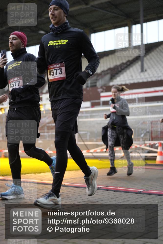 07.12.2025 - St. Pauli X-Mass-Run No. 15 Patografie http://msf.ph/oto/9368028 07.12.2025 11:04:45 Ziel 33, 117, 128, 361, 395, 1212, 1411, 2791, 2919, 3719, 4561, 4562, 4563, 4565, 4566, 4567, 4568, 4569, 4570, 4571, 4572, 4573, 4575, 4576, 4577, 4578 meine-sportfotos.de