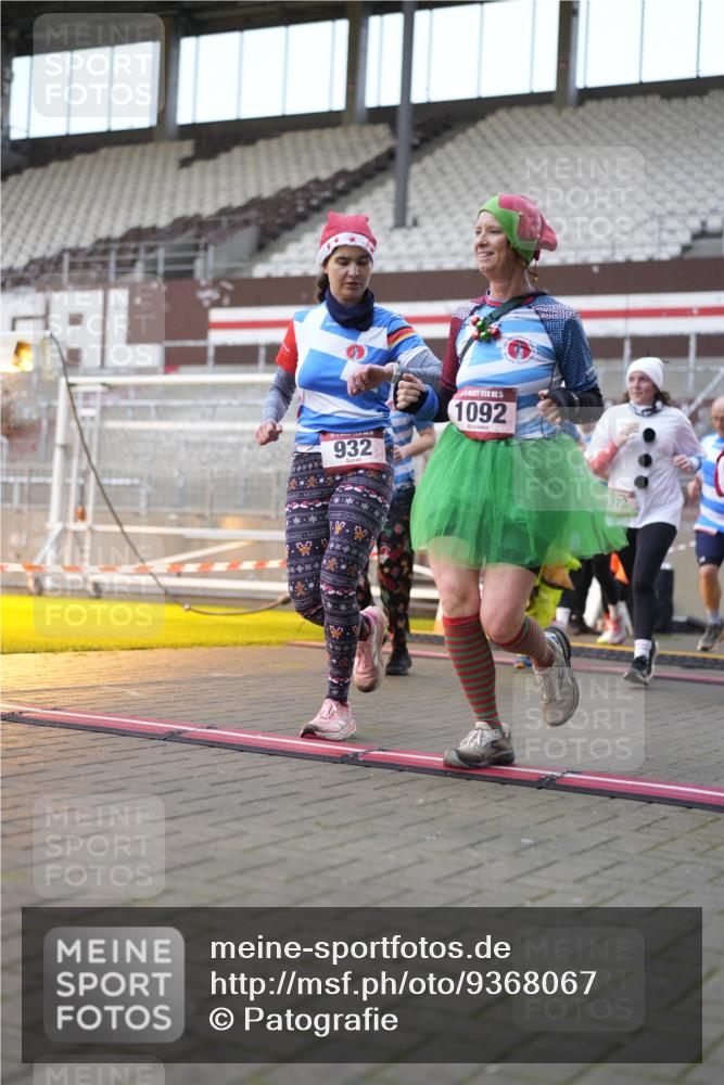 07.12.2025 - St. Pauli X-Mass-Run No. 15 Patografie http://msf.ph/oto/9368067 07.12.2025 11:05:41 Ziel 199, 831, 924, 925, 927, 929, 932, 973, 1046, 1049, 1092, 1196, 1208, 1428, 1432, 1840, 1841, 2006, 2254, 2884, 3272, 3278 meine-sportfotos.de