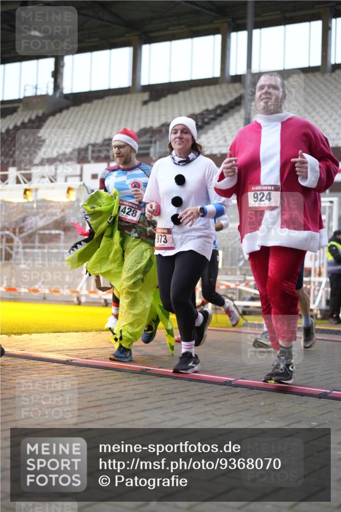 07.12.2025 - St. Pauli X-Mass-Run No. 15 Patografie http://msf.ph/oto/9368070 07.12.2025 11:05:43 Ziel 199, 831, 924, 925, 927, 929, 932, 973, 1046, 1049, 1092, 1196, 1208, 1428, 1432, 1840, 1841, 2006, 2254, 2884, 3272, 3278 meine-sportfotos.de