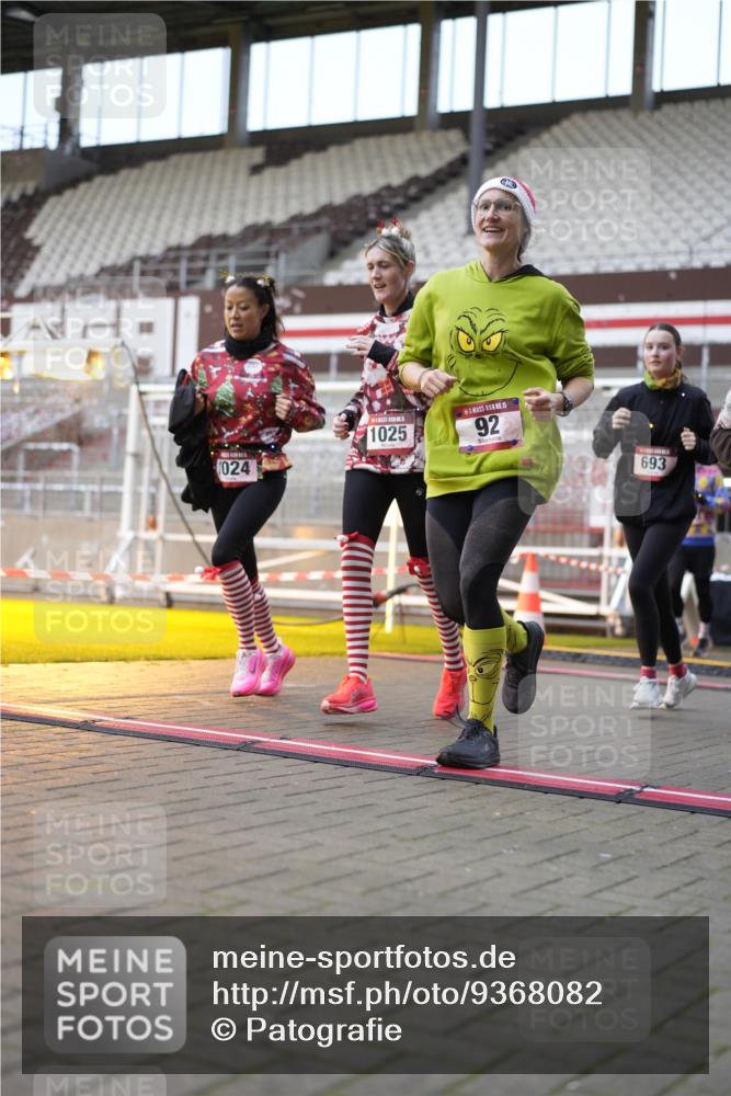 07.12.2025 - St. Pauli X-Mass-Run No. 15 Patografie http://msf.ph/oto/9368082 07.12.2025 11:05:54 Ziel 92, 298, 300, 659, 693, 854, 858, 878, 920, 924, 925, 927, 929, 932, 944, 973, 1024, 1025, 1092, 1196, 1208, 1428, 1429, 1430, 1432, 1608, 1648, 2243, 2245, 2254, 3272, 3278, 4583, 4585, 4587 meine-sportfotos.de