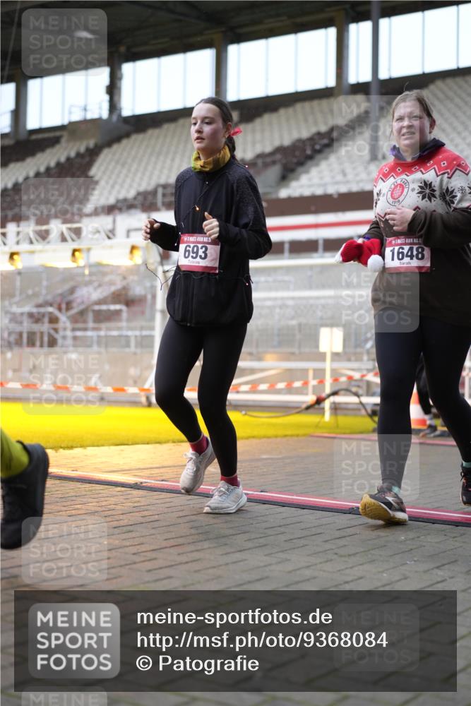 07.12.2025 - St. Pauli X-Mass-Run No. 15 Patografie http://msf.ph/oto/9368084 07.12.2025 11:05:55 Ziel 92, 298, 300, 659, 693, 854, 858, 878, 920, 924, 925, 927, 929, 932, 944, 973, 1024, 1025, 1092, 1208, 1223, 1229, 1428, 1429, 1430, 1432, 1608, 1648, 2243, 2245, 3272, 3278, 4583, 4585, 4587 meine-sportfotos.de