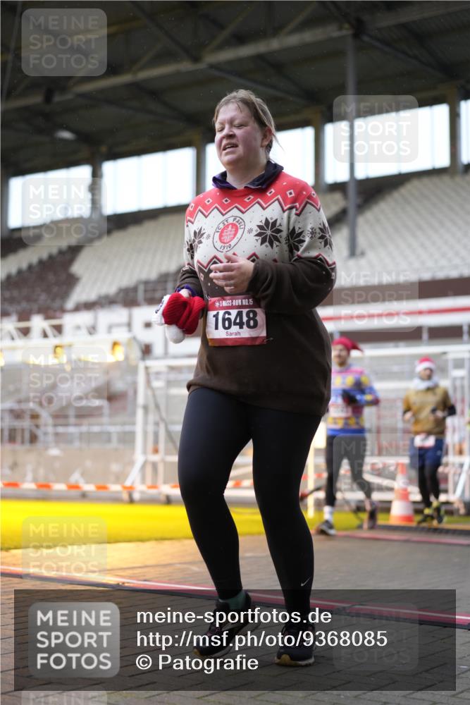 07.12.2025 - St. Pauli X-Mass-Run No. 15 Patografie http://msf.ph/oto/9368085 07.12.2025 11:05:56 Ziel 92, 298, 300, 402, 403, 659, 693, 854, 858, 878, 920, 924, 925, 927, 929, 932, 944, 973, 1024, 1025, 1092, 1208, 1223, 1229, 1428, 1429, 1430, 1432, 1608, 1648, 2243, 2245, 3272, 3278, 4583, 4585, 4587 meine-sportfotos.de