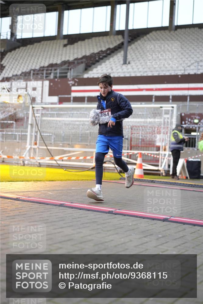 07.12.2025 - St. Pauli X-Mass-Run No. 15 Patografie http://msf.ph/oto/9368115 07.12.2025 11:06:25 Ziel 474, 486, 1285, 1286, 1403, 1440, 1442, 1556, 1564 meine-sportfotos.de
