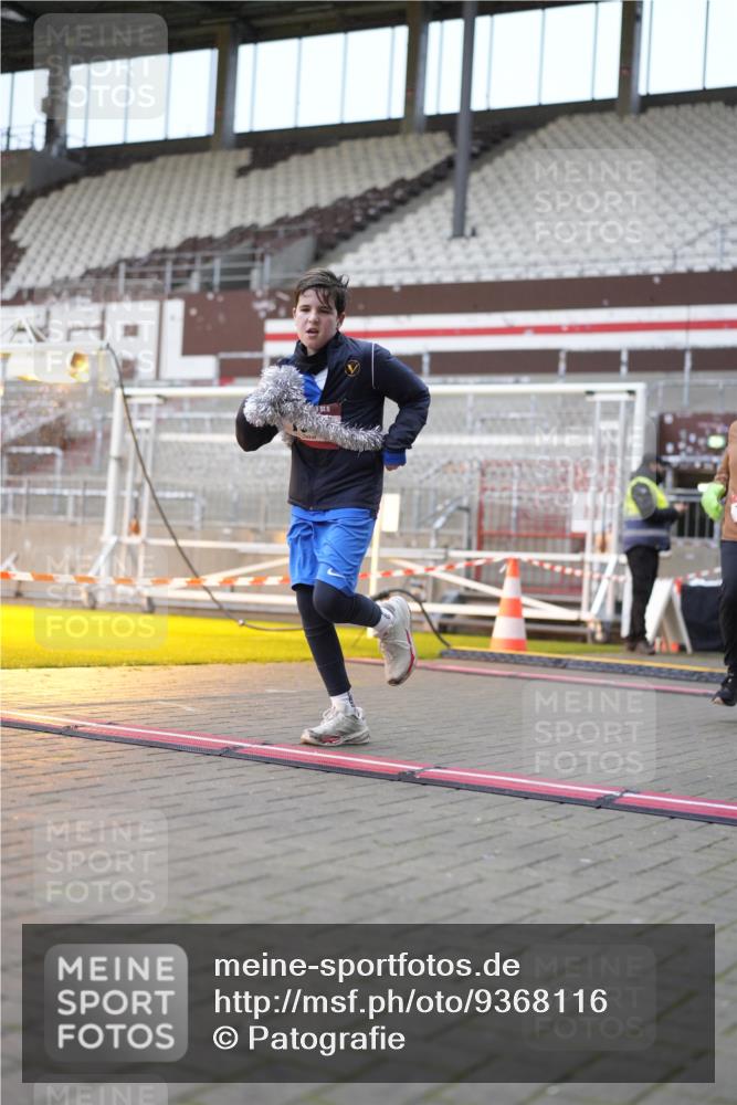 07.12.2025 - St. Pauli X-Mass-Run No. 15 Patografie http://msf.ph/oto/9368116 07.12.2025 11:06:26 Ziel 474, 486, 565, 1285, 1286, 1403, 1440, 1442, 1556, 1564 meine-sportfotos.de