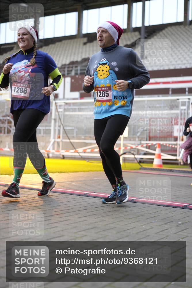 07.12.2025 - St. Pauli X-Mass-Run No. 15 Patografie http://msf.ph/oto/9368121 07.12.2025 11:06:30 Ziel 359, 382, 565, 1285, 1286, 1440, 1442, 1556, 1564 meine-sportfotos.de
