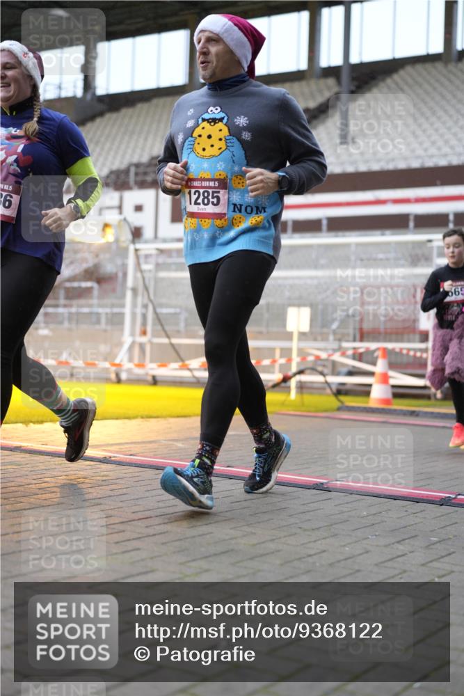 07.12.2025 - St. Pauli X-Mass-Run No. 15 Patografie http://msf.ph/oto/9368122 07.12.2025 11:06:30 Ziel 359, 382, 565, 1285, 1286, 1440, 1442, 1556, 1564 meine-sportfotos.de