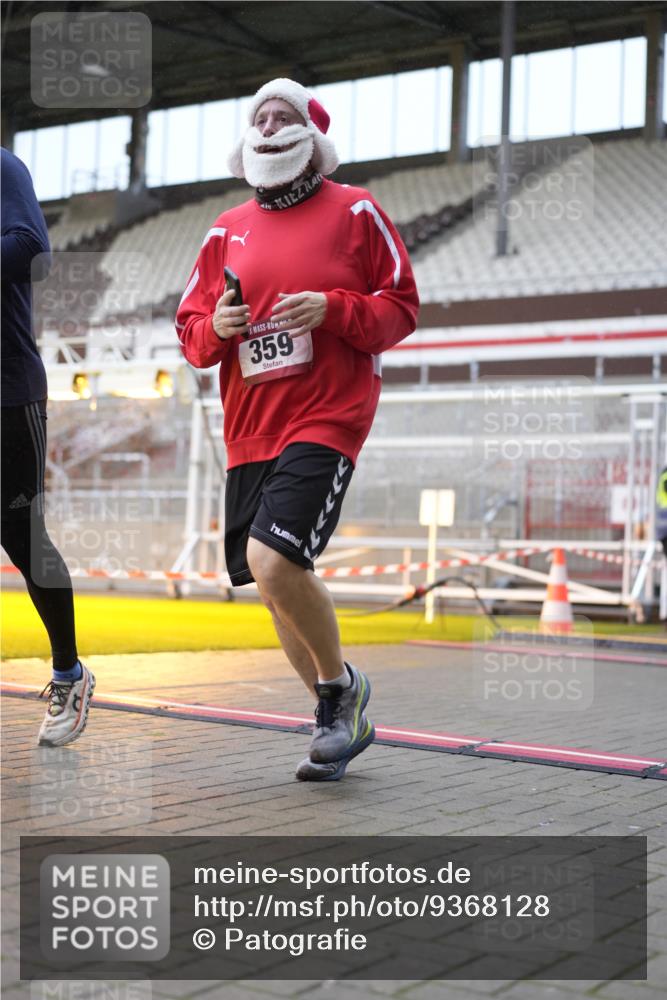 07.12.2025 - St. Pauli X-Mass-Run No. 15 Patografie http://msf.ph/oto/9368128 07.12.2025 11:06:33 Ziel 359, 382, 565, 1285, 1286, 1440, 1442, 1556, 1564, 4582, 4588 meine-sportfotos.de