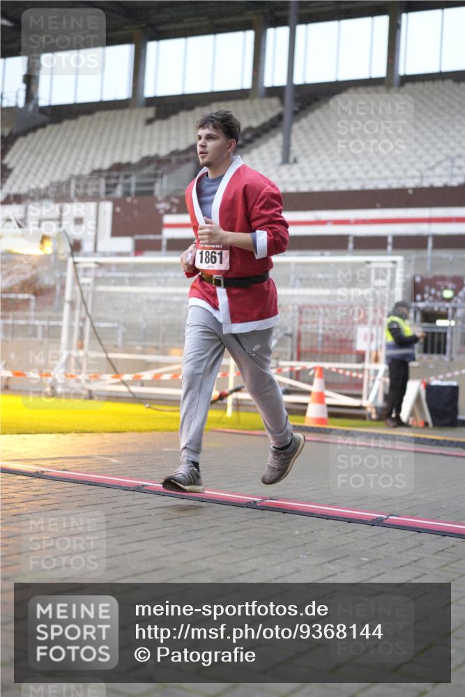 07.12.2025 - St. Pauli X-Mass-Run No. 15 Patografie http://msf.ph/oto/9368144 07.12.2025 11:06:58 Ziel 595, 1462, 1469, 1634, 1666, 1751, 1861, 1862 meine-sportfotos.de