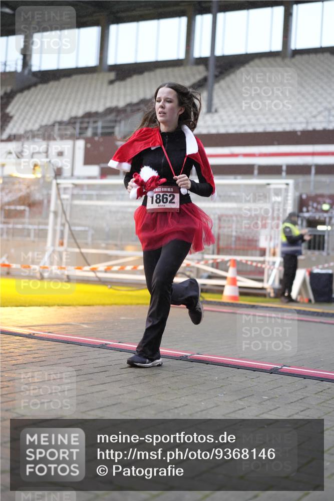 07.12.2025 - St. Pauli X-Mass-Run No. 15 Patografie http://msf.ph/oto/9368146 07.12.2025 11:07:02 Ziel 281, 596, 688, 1634, 1666, 1751, 1861, 1862 meine-sportfotos.de